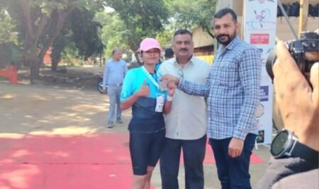 Rajarshi Shahu College of Pharmacy Student Janhavi Gadhe Secures Second Place in Olympic-Level Triathlon