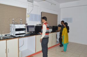 Instruments Lab: Modern HPLC